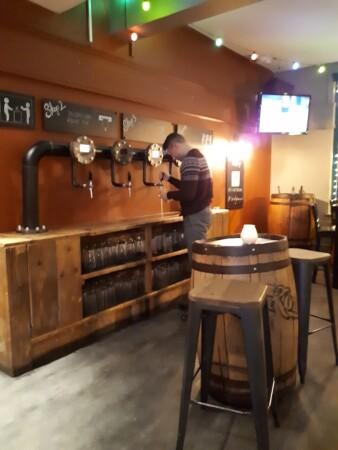 Best Sports Bars in London - The Thirsty Bear