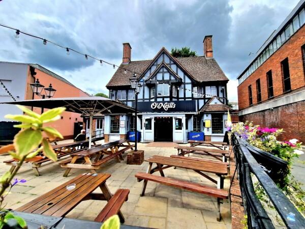 Best Sports Bars in High Wycombe - O'Neills