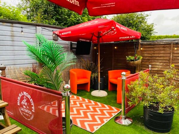 Best Sports Bars in Hazlemere - The Three horseshoes