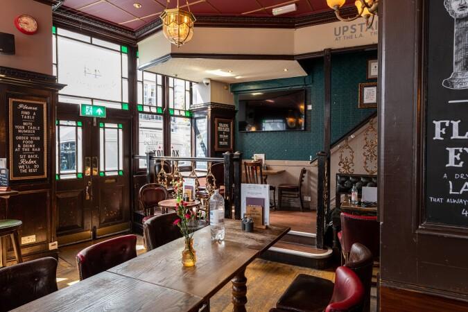 Best Sports Bars in London - The Leicester Arms