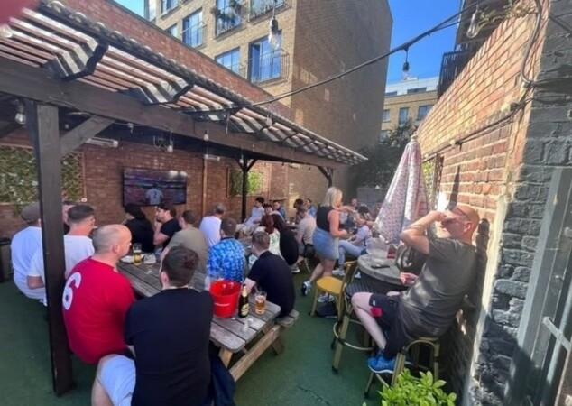 Best Sports Bars in london - The Star of the East