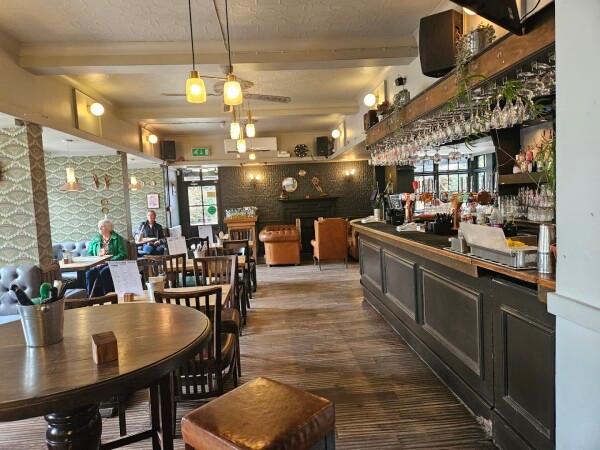 Best Sports Bars in London - Clissold Park Tavern