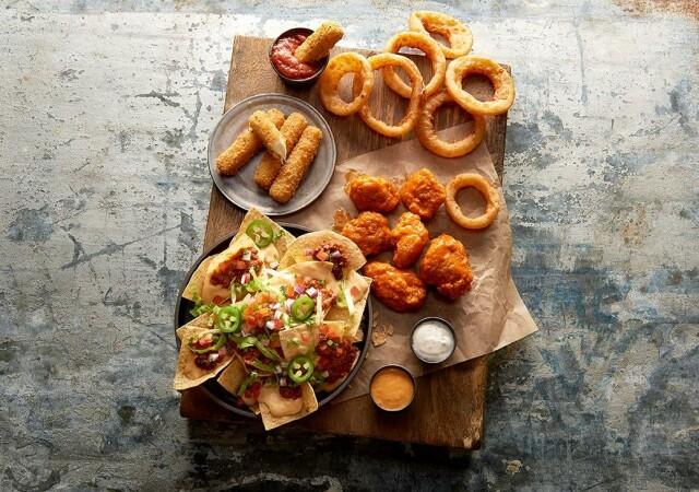 Best Sports Bars in Champaign - Buffalo Wild Wings @ Champaign, Il