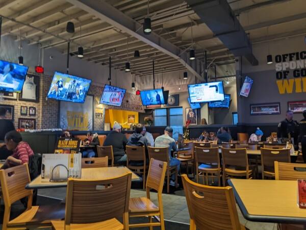 Best Sports Bars in Winchester - Buffalo Wild Wings @ Winchester, Va