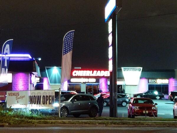 Best Sports Bars in Philadelphia - Cheerleaders @ Philadelphia