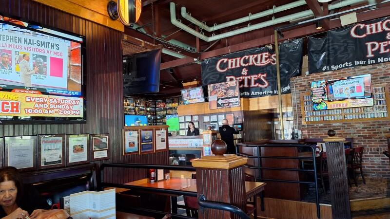 Best Sports Bars in Philadelphia - Chickies & Petes @ Roosevelt