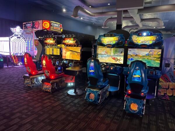 Best Sports Bars in Irvine - Dave & Busters @ Irvine
