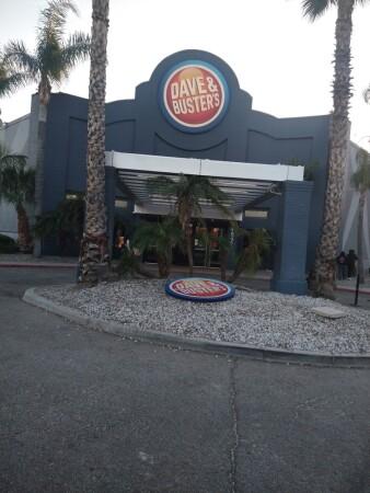 Best Sports Bars in Ontario - Dave & Busters @ Ontario