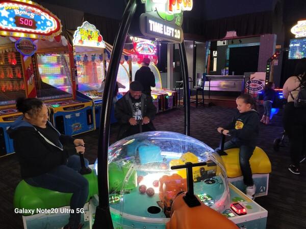 Best Sports Bars in Ontario - Dave & Busters @ Ontario