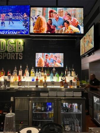 Best Sports Bars in San Diego - Dave & Busters @ San Diego