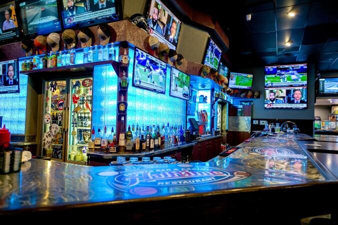 Best Sports Bars in Great Falls - Halftime Sports Bar @ Great Falls Casino