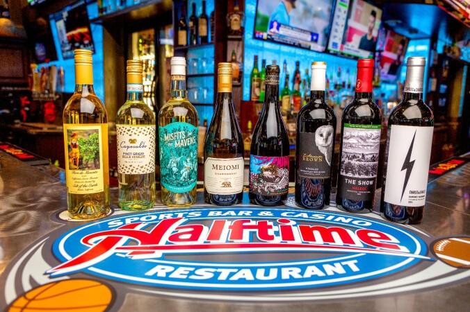 Best Sports Bars in Great Falls - Halftime Sports Bar @ Great Falls Casino