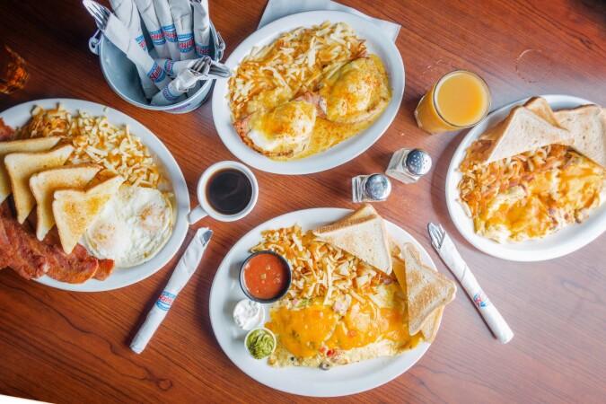 Best Sports Bars in Great Falls - Halftime Sports Bar @ Great Falls Casino