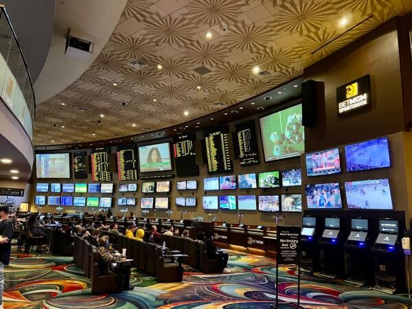 Best Sports Bars in Las Vegas - Betmgm @ Park Mgm (Lv)