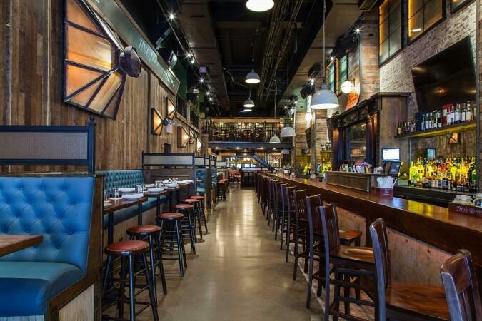 Best Sports Bars in New York - Mustang Harrys