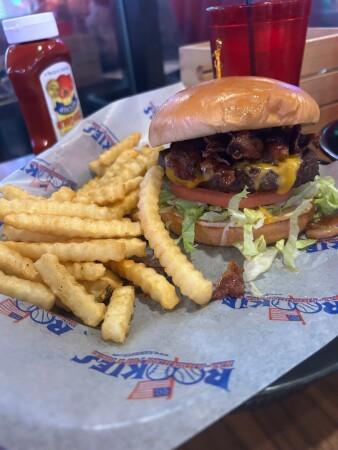 Best Sports Bars in St. Charles - Rookies Sports Bar & Grill @ St. Charles