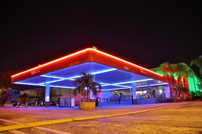 Best Sports Bars in Miami Gardens - Tootsies Cabaret @ Miami