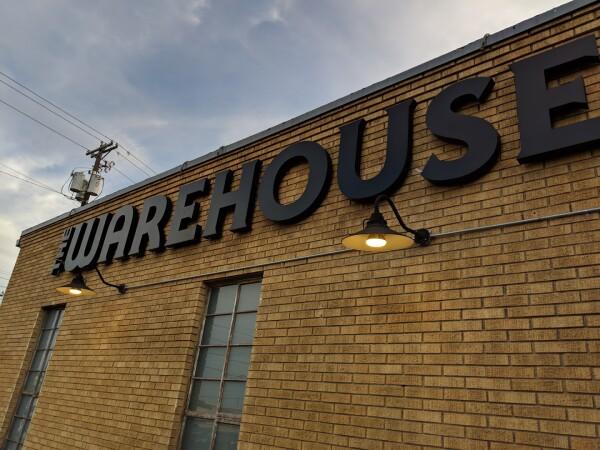 Best Sports Bars in Austin - Warehouse Billiard Bar