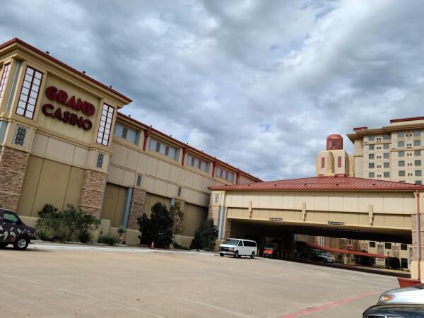 Best Sports Bars in Shawnee - Grandstand @ Grand Casino Hotel And Resort