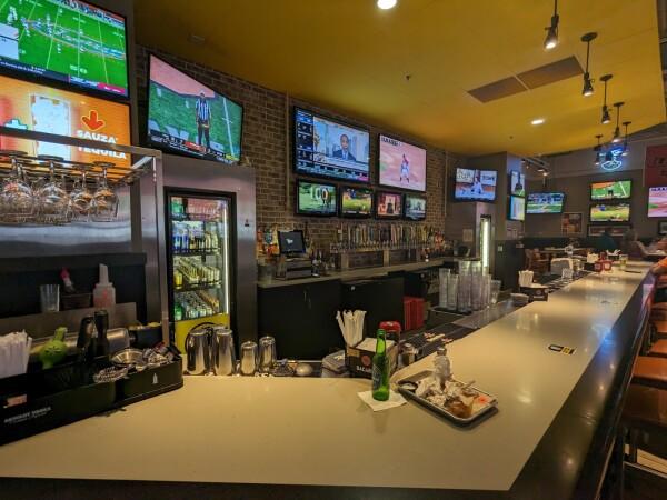 Best Sports Bars in Bloomington - Buffalo Wild Wings @ Bloomington, Il