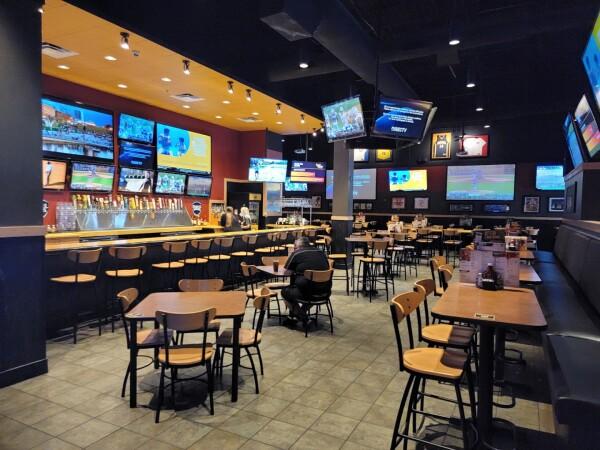 Best Sports Bars in Fishers - Buffalo Wild Wings @ Fishers, In - State Rd. 37