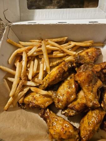 Best Sports Bars in Wichita Falls - Buffalo Wild Wings @ Wichita Falls, Tx