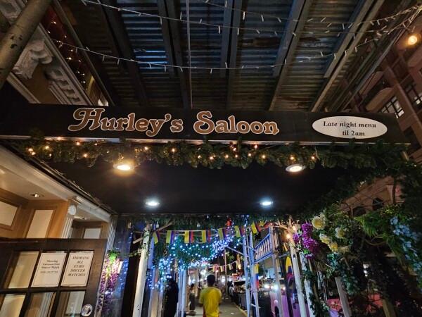 Best Sports Bars in New York - Hurleys Saloon