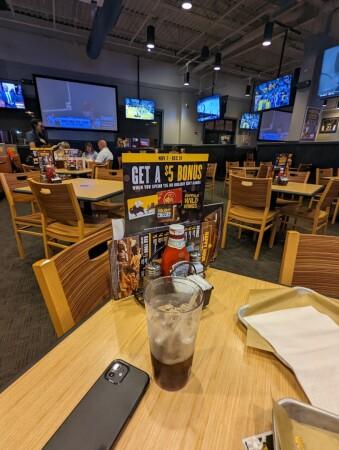 Best Sports Bars in Springfield - Buffalo Wild Wings @ Springfield, Il - Wabash Ave.