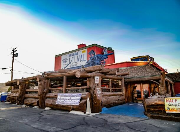 Best Sports Bars in Reno - Reds Little Waldorf Saloon