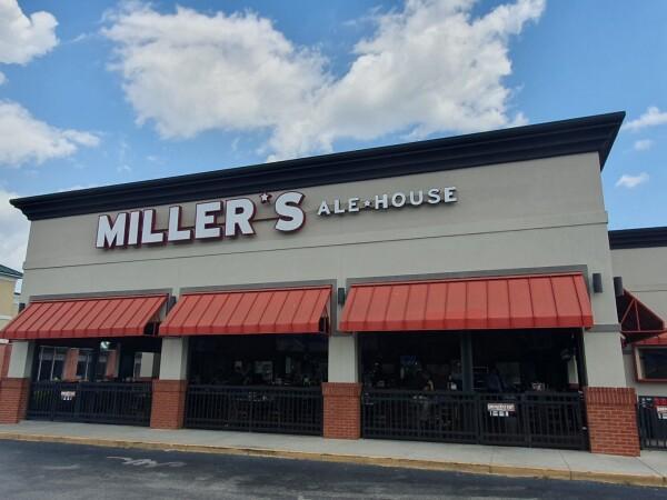 Best Sports Bars in Orlando - Millers Ale House Orlando Airport