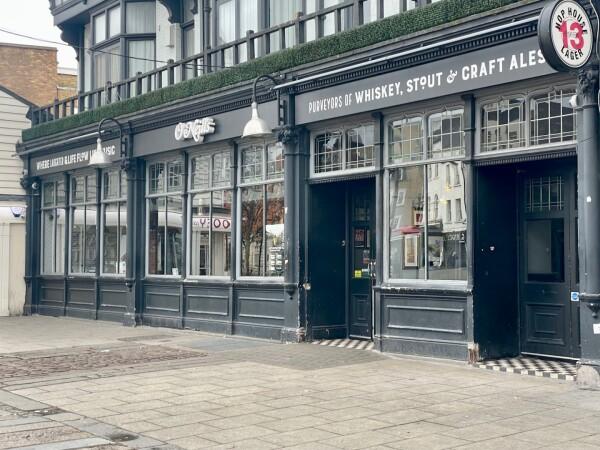 Best Sports Bars in Enfield - O'Neills Enfield