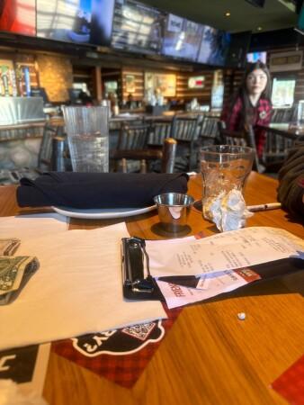 Best Sports Bars in Columbia - Twin Peaks Restaurant @ Columbia