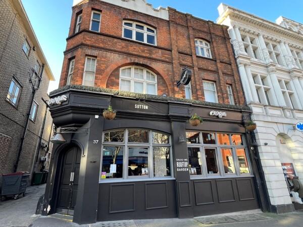 Best Sports Bars in Sutton - O'Neills Sutton