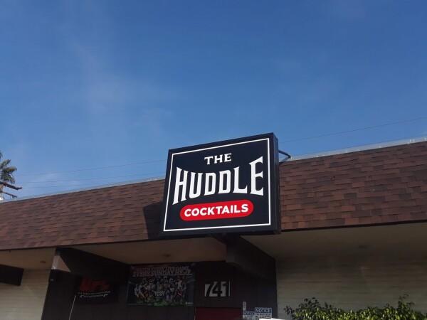 Best Sports Bars in Costa Mesa - Huddle