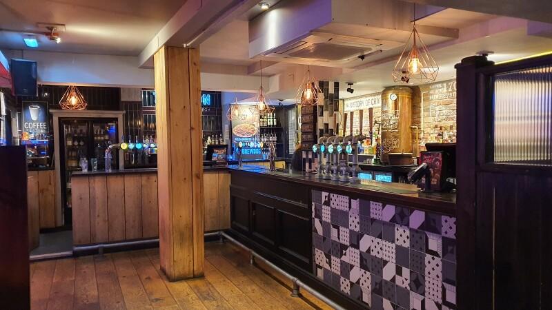 Best Sports Bars in Edinburgh - Tron