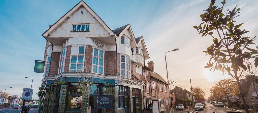 Best Sports Bars in London - The Heathcote and Star