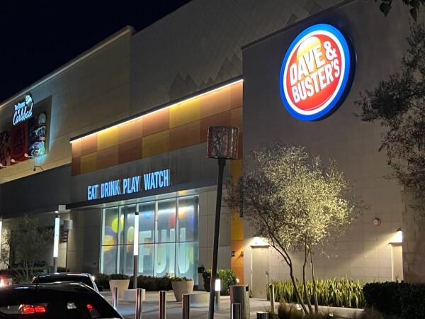 Best Sports Bars in Carlsbad - Dave & Busters @ Carlsbad