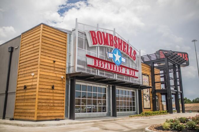 Best Sports Bars in Houston - Bombshells @ 290