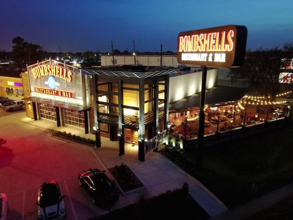 Best Sports Bars in Houston - Bombshells @ 290