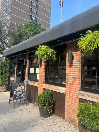 Best Sports Bars in New York - Phebes Tavern & Grill