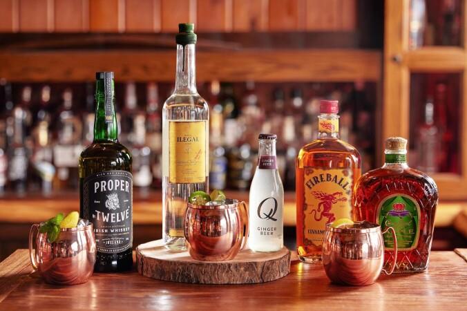 Best Sports Bars in Toledo - Twin Peaks Restaurant @ Toledo