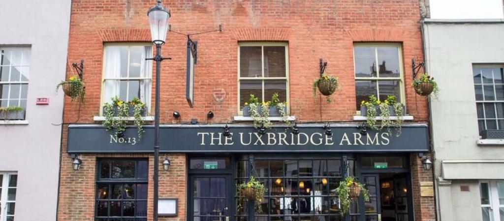 Best Sports Bars in Kensington - Uxbridge Arms