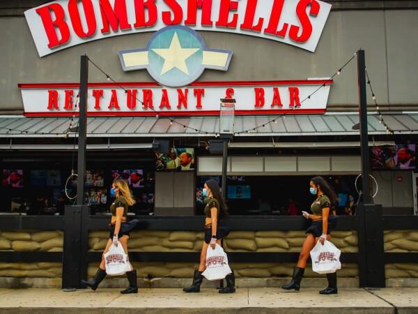 Best Sports Bars in Houston - Bombshells @ I-10 East