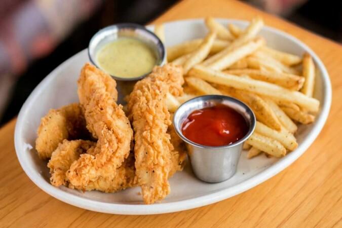 Best Sports Bars in Huntsville - Twin Peaks Restaurant @ Huntsville