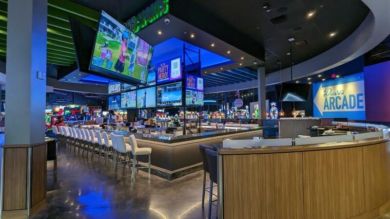 Best Sports Bars in Shenandoah - Dave & Busters @ Shenandoah