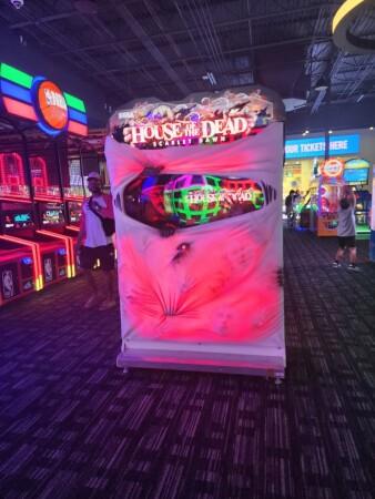 Best Sports Bars in Shenandoah - Dave & Busters @ Shenandoah