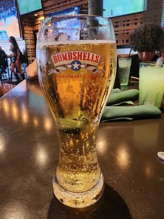 Best Sports Bars in Houston - Bombshells @ Houston 6888 Southwest