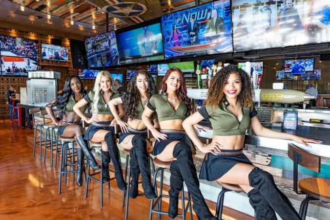 Best Sports Bars in Houston - Bombshells @ Houston 6888 Southwest