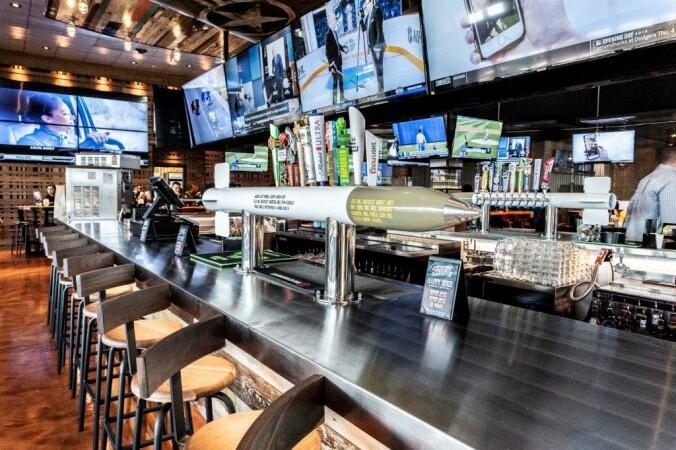 Best Sports Bars in Houston - Bombshells @ Houston 6888 Southwest