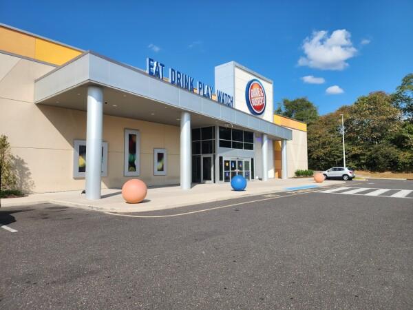 Best Sports Bars in Blackwood - Dave & Busters @ Gloucester